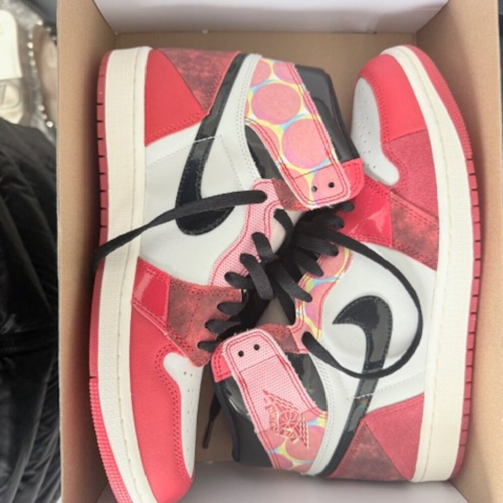 Nike Air Jordan Retro High Top Size 10 --Across The Spiderverse - Picture 7 of 9